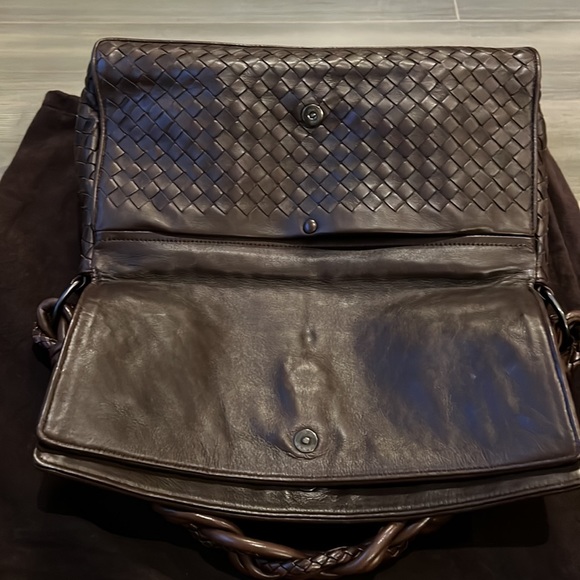 Bottega Veneta intrecciato leather shoulder bag dark brown, suede lining. - Picture 8 of 16